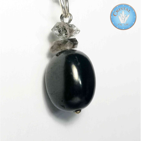 Pendentif en Shungite, pierre naturelle polie de Russie et Diamants de Herkimer en pierres brutes.