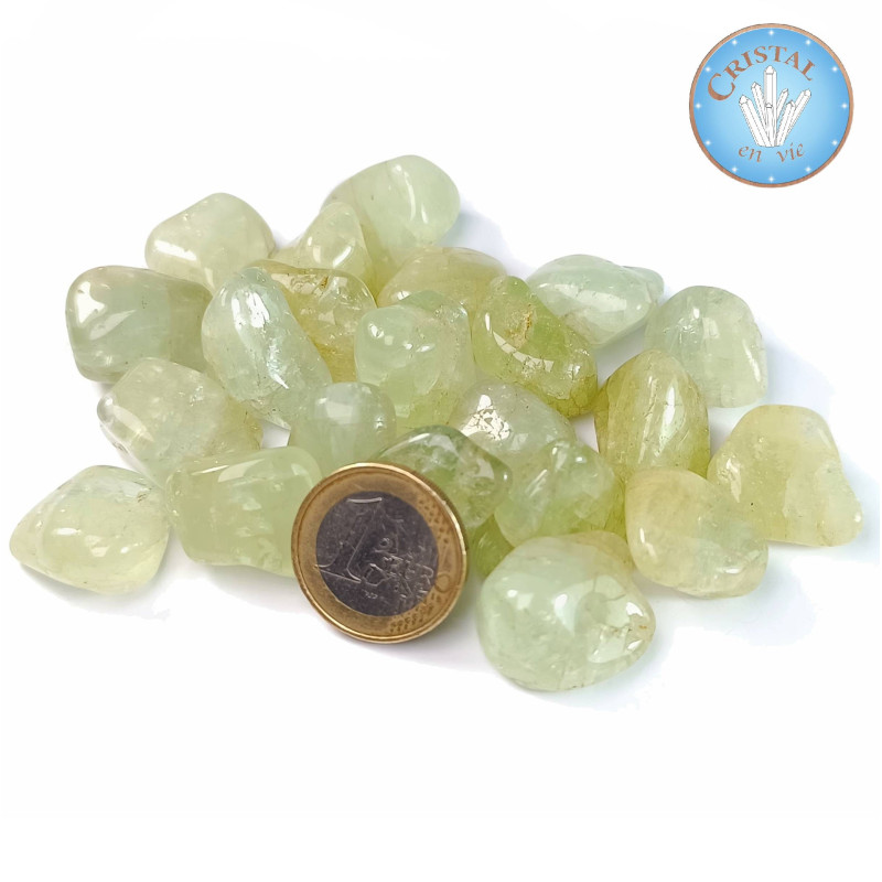 Tienda: AGUAMARINA - Piedra Rodada Natural de color verde agua.