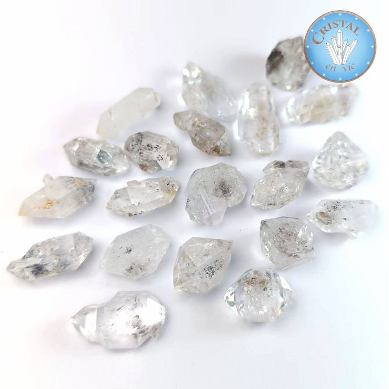 "Diamant de Herkimer" du Pakistan, Pierre brute incolore et biterminée