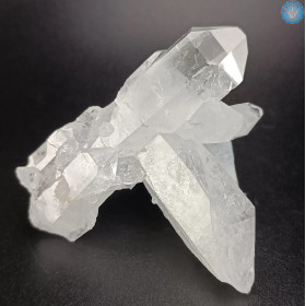 Crisraux et Minéraux de tous les continents. PIerres Naturelles du monde : sur notre boutique  CRISTAL EN VIE