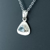 Colgante de Topacio Azul Engastado en Plata - Cristal-en-vie.com