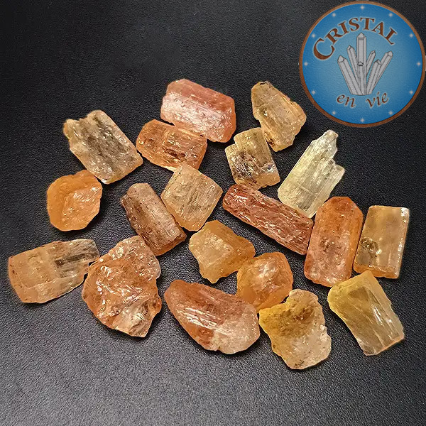 Topaze Impériale - Pierre de couleur orange miel, Pierre naturelle brute du Brésil.