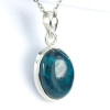 Pendente crisocola, pedra natural verde com tons de azul, engastada em prata de lei 925.