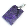 Sugiliet hanger, gepolijste natuursteen, paarse en violette natuursteen, met zilveren sluiting.