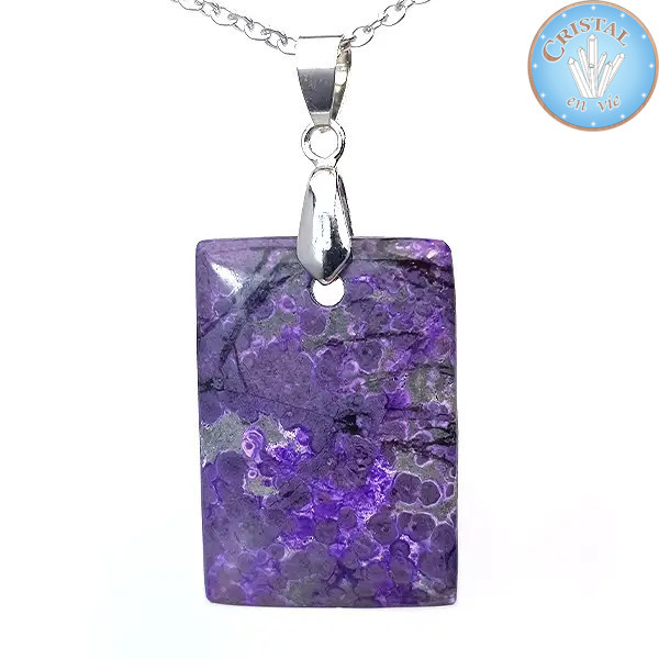 Colgante de sugilita, piedra natural pulida, piedra natural morada y violeta, con cierre de plata.