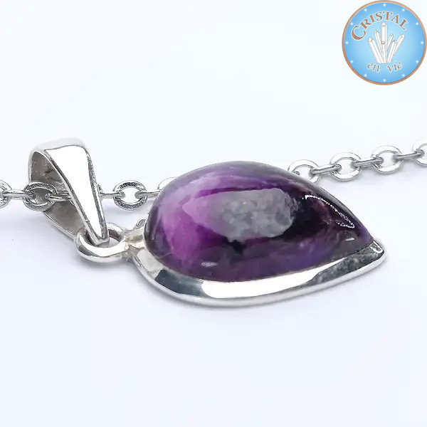 Pendentif en Sugilite, pierre sertie en argent 925. Pierre naturelle violette. n4