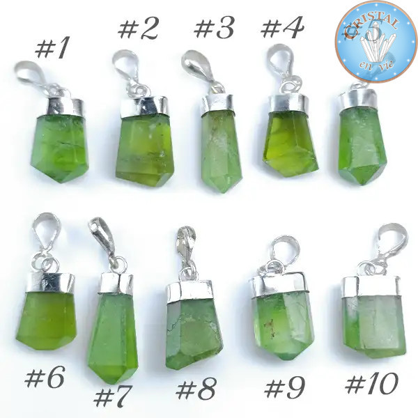 Pendente de peridoto, conhecido como Olivina, feito à mão. Armação e argola em prata. Peridoto do Paquistão.