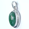 Pendentif en Émeraude véritable, Pierre naturelle polie et sertie avec bélière en argent 925. n°1