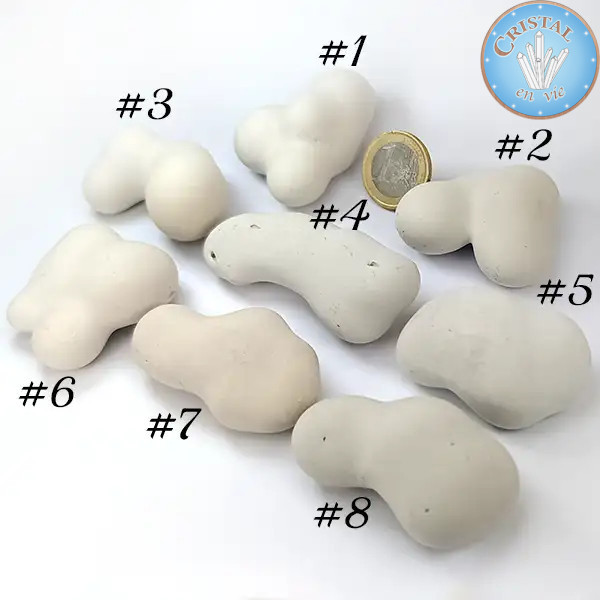 8 Pietre delle Fate (Opale Menilite, Fairy Stone). Pietre bianche e beige con forme arrotondate. Taglia 2: da 4 cm a 7 cm.