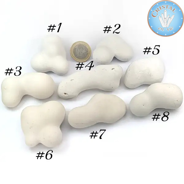 8 Pietre delle Fate (Opale Menilite, Fairy Stone). Pietre bianche e beige con forme arrotondate. Taglia 2: da 4 cm a 7 cm.