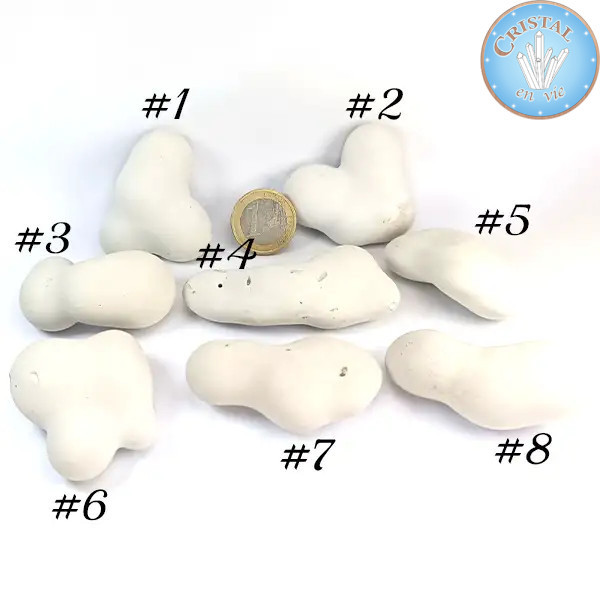 8 Feeënstenen (Meniliet-opaal, Fairy Stone). Witte en beige stenen met afgeronde vormen. Maat 2: 4 cm tot 7 cm.