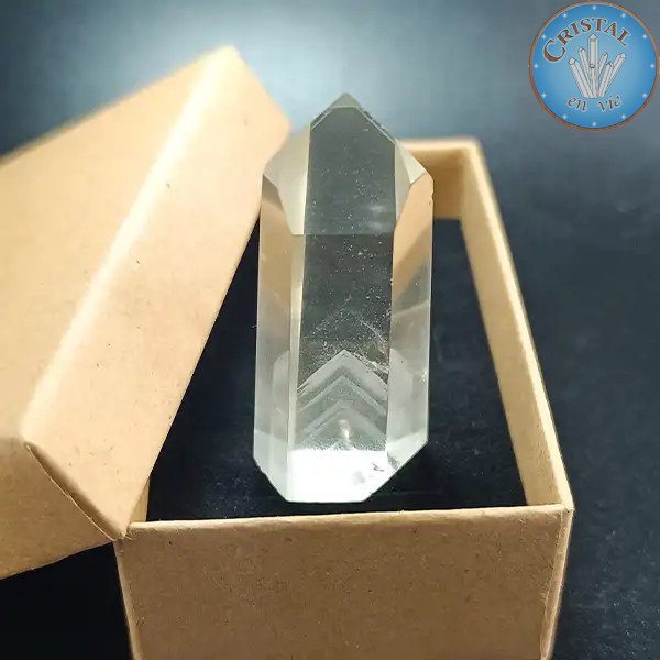Phantom Quartz Point, Polished Stone – Cristal-en-vie.com