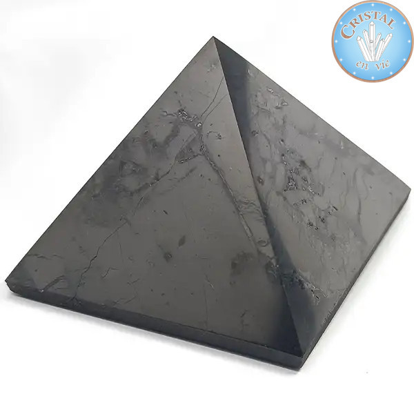 Pirámide de shungita pulida 7 cm – piedra natural de Rusia. Uso.