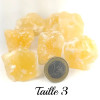 Calcite orange du Mexique, pierre brute naturelle Taille 3 aux couleurs jaune-orangé.